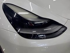 Tesla Model Y Performance All-Wheel Drive - ფოტო 14
