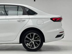 Geely Emgrand 4th Generation 1.5L CVT Luxury - ფოტო 14