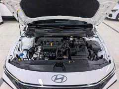 Hyundai Elantra 1.5L CVT Luxury - ფოტო 20