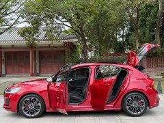 Ford Focus Hatchback EcoBoost 180 Automatic ST Line - ფოტო 16