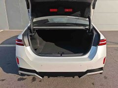 BMW i5 2025 eDrive 35L M Sport Package - ფოტო 8