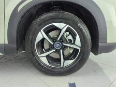 BYD Yuan UP 401KM Leading Edition - ფოტო 6