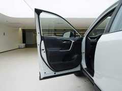 Toyota RAV4 2.0L CVT AWD Premium Edition - ფოტო 14