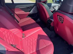 BMW i5 eDrive 35L Premium M Sport Package - ფოტო 16