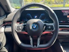 BMW i5 eDrive 35L Premium M Sport Package - ფოტო 9