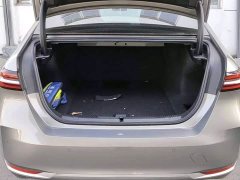 BMW i5 eDrive 35L Luxury Edition Premium Package - ფოტო 13