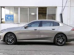 BMW i5 eDrive 35L Luxury Edition Premium Package - ფოტო 4
