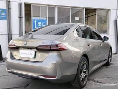BMW i5 eDrive 35L Luxury Edition Premium Package - ფოტო 7
