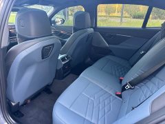 BMW i5 eDrive 35L Luxury Edition Premium Package - ფოტო 3
