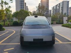 Li Auto Li Xiang MEGA Ultra - ფოტო 2