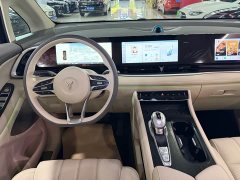 Voyah Dream PHEV Extended Range Luxury Edition - ფოტო 17