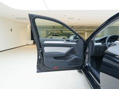 Volkswagen Magotan Facelift Zhongxiang 330TSI DSG Luxury - ფოტო 17