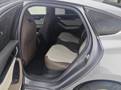 BYD Qin PLUS Glory Edition DM-i 55KM Leading - ფოტო 11
