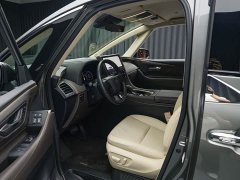 Toyota Vellfire Crown Hybrid 2.5L Executive Premier Edition - photo 19