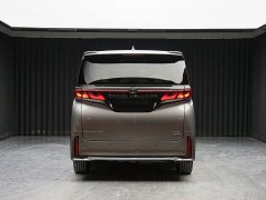 Toyota Vellfire Crown Hybrid 2.5L Executive Premier Edition - photo 5