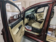 Buick GL8 2022 ES Land Respect 653T Premier - ფოტო 7