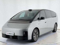 Li Auto Li Xiang MEGA Ultra - ფოტო 1
