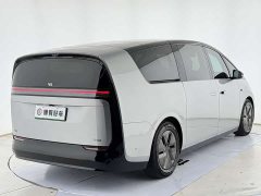 Li Auto Li Xiang MEGA Ultra - ფოტო 13