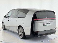Li Auto Li Xiang MEGA Ultra - ფოტო 18