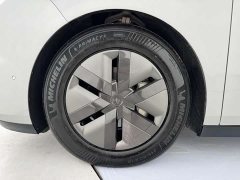 Li Auto Li Xiang MEGA Ultra - ფოტო 19