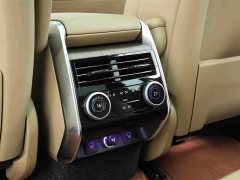 Land Rover Range Rover 3.0 L6 400PS Extended Wheelbase 7-Seater - ფოტო 17