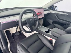 Tesla Model Y Rear-Wheel Drive - ფოტო 5