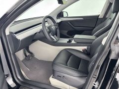 Tesla Model Y Rear-Wheel Drive - ფოტო 6