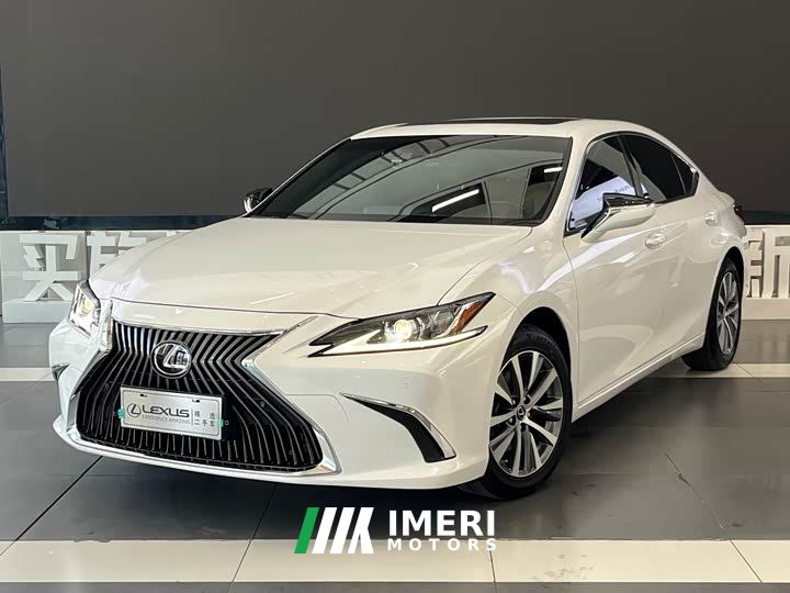 Lexus ES 200 Excellence Edition