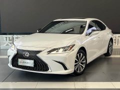Lexus ES 2020 200 Excellence Edition - ფოტო 1