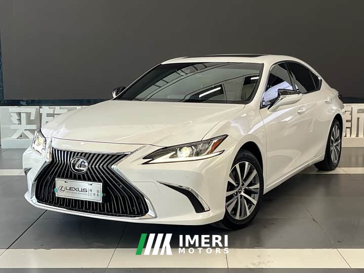 Lexus ES 200 Excellence Edition