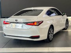 Lexus ES 2020 200 Excellence Edition - ფოტო 4