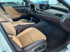Lexus ES 2020 200 Excellence Edition - ფოტო 9