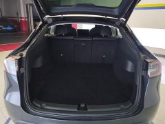 Tesla Model Y Rear-Wheel Drive - ფოტო 4
