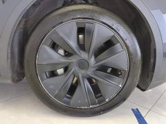 Tesla Model Y Rear-Wheel Drive - ფოტო 6