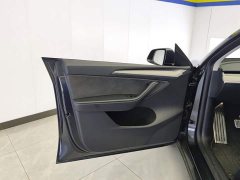 Tesla Model Y Rear-Wheel Drive - ფოტო 7