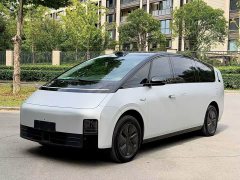 Li Auto Li Xiang MEGA Ultra - ფოტო 1