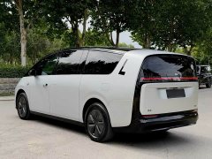 Li Auto Li Xiang MEGA Ultra - ფოტო 7