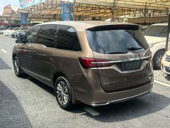 Buick GL8 Land Executive Cabin 652T Luxury - ფოტო 4