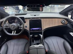 Mercedes-Benz EQE 2022 350 Luxury - ფოტო 12