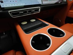 Li Auto Ideal L8 Air - ფოტო 15