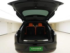 Li Auto Ideal L8 Air - ფოტო 7
