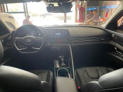 Hyundai Elantra 2022 1.5L CVT Luxury - ფოტო 6