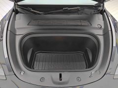 Tesla Model Y Rear-Wheel Drive - ფოტო 10