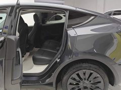 Tesla Model Y Rear-Wheel Drive - ფოტო 11