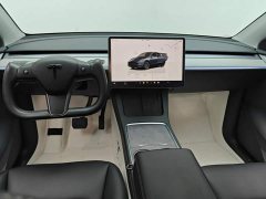 Tesla Model Y Rear-Wheel Drive - ფოტო 12