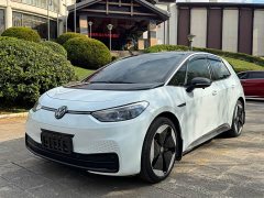 Volkswagen ID.3 Outstanding Edition - ფოტო 1