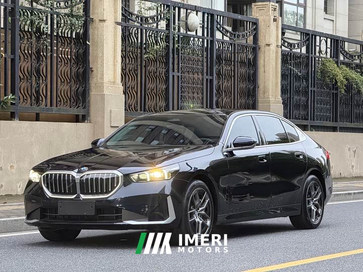 BMW 5 Series 530Li Premier Luxury Package - ავტომობილი ჩინეთიდან