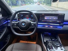 BMW 5 Series 530Li Premier Luxury Package - ფოტო 15