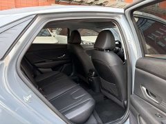 Hyundai Elantra 2022 1.5L CVT Luxury - ფოტო 10