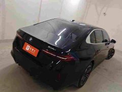 BMW 5 Series 530Li Premier M Sport Package - ფოტო 3